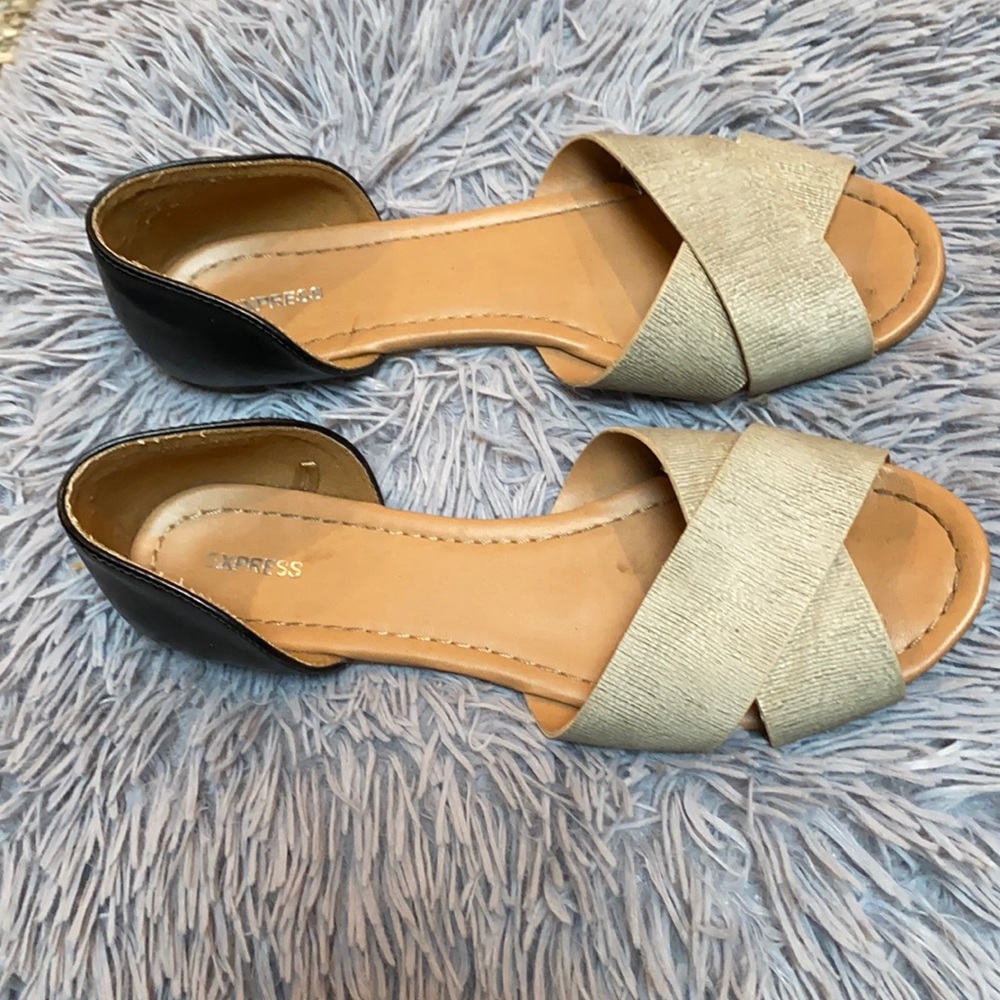Express flats size 8